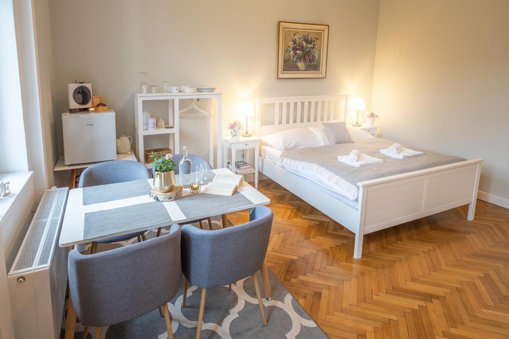 Vila Na Landeku Ostrava Buitenkant foto